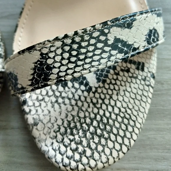 LULU'S PRODIGY STRAPPY HEELS - Picture 5 of 7